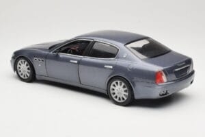 Maserati Quattroporte Blue Metallic Hot Wheels 1:18 B7003 Метал — снимка 7 от 8