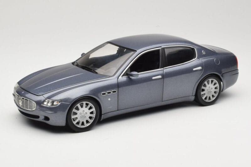 Maserati Quattroporte Blue Metallic Hot Wheels 1:18 B7003 Метал
