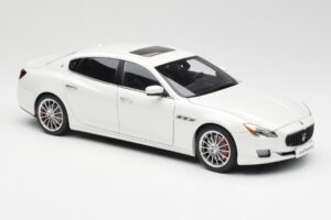 Maserati Quattroporte VI GTS Alpine Бял AUTOart 1:18 75808 Метал — снимка 6 от 8
