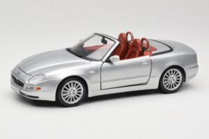 Maserati Spyder Сребрист Maisto 1:18 31667 Метал