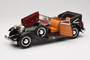 Maybach DS8 Zeppelin Червен Anson 1:18 30413 Метал — снимка 2 от 8