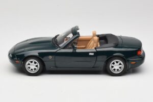 Mazda MX-5 NA Emerald Green Gate 1:18 01017 Метал — снимка 4 от 8