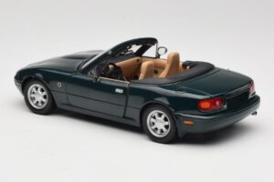 Mazda MX-5 NA Emerald Green Gate 1:18 01017 Метал — снимка 7 от 8