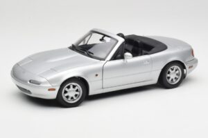 Mazda MX-5 Miata NA Highlight Сребрист Gate 1:18 1015 Метал