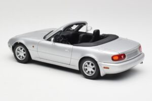 Mazda MX-5 Miata NA Highlight Сребрист Gate 1:18 1015 Метал — снимка 7 от 8