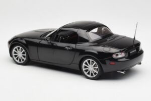 Mazda MX-5 NC Roadster Retractable Hardtop US Spec Черен AUTOart 1:18 75971 Метал — снимка 9 от 10