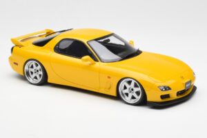 Mazda RX-7 FD Type R Bathurst R Жълт Otto 1:18 OT397 Смола — снимка 4 от 6