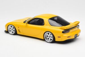 Mazda RX-7 FD Type R Bathurst R Жълт Otto 1:18 OT397 Смола — снимка 5 от 6