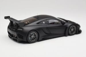 McLaren 12C GT3 Carbon Мат Черен Minichamps 1:18 151121390 Метал — снимка 2 от 6