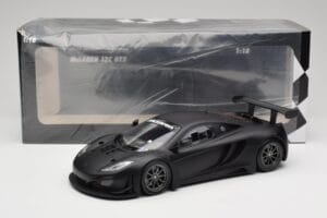 McLaren 12C GT3 Carbon Мат Черен Minichamps 1:18 151121390 Метал — снимка 6 от 6