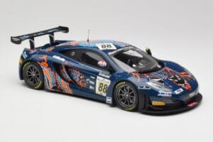 McLaren 12C GT3 #88 Von Ryan Racing A. Barff / T. Goodwin / B. Senna Spa 24 Hours 2013 Minichamps 1:18 151131388 Метал — снимка 4 от 6