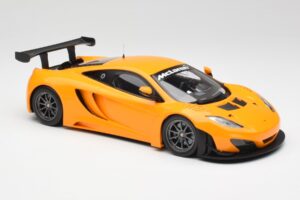 McLaren 12C GT3 Papaya Оранжев Minichamps 1:18 151121391 Метал — снимка 4 от 6