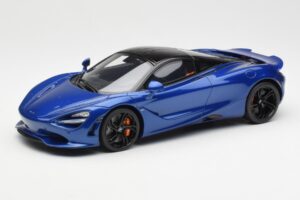 McLaren 750S Синьо GT Spirit 1:18 GT458 Смола