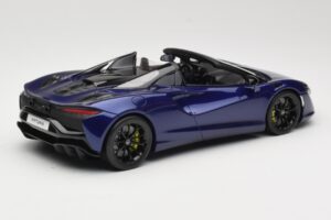 McLaren Artura Spider Лилав GT Spirit 1:18 GT515 Смола — снимка 2 от 6
