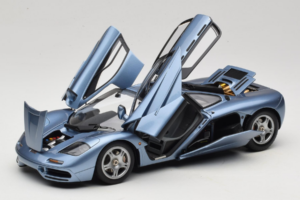 McLaren F1 Син LCD 1:18 LCD18014-BU Метал — снимка 2 от 8