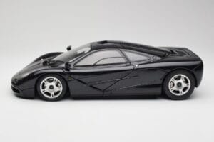 McLaren F1 Blue Metallic Minichamps 1:12 530133130 Метал — снимка 4 от 8