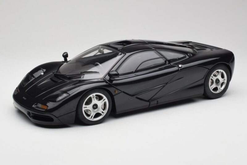 McLaren F1 Blue Metallic Minichamps 1:12 530133130 Метал