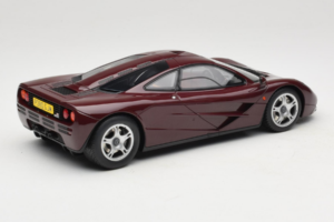 McLaren F1 Burgundy Red GT Spirit 1:18 GT534 Смола — снимка 2 от 6