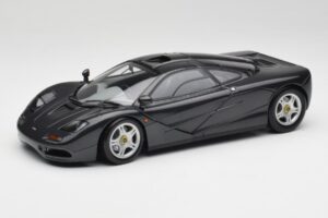 McLaren F1 Carbon Черен Металик Minichamps 1:18 530133420 Метал