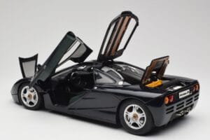 McLaren F1 Dark Blue Metallic Minichamps 1:12 530133128 Метал — снимка 6 от 9