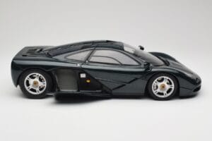 McLaren F1 Dark Green Metallic Minichamps 1:12 530133127 Метал — снимка 4 от 9