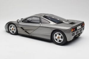 McLaren F1 Dark Silver Minichamps 1:12 530133124 Метал — снимка 7 от 8