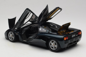 McLaren F1 Зелен LCD 1:18 LCD18014-GR Метал — снимка 5 от 8