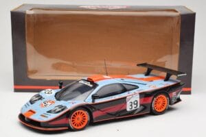 McLaren F1 GTR #39 Gulf R. Bellm / A. Gilbert / M. Sekiya 24 Hours of Le Mans 1997 UT Models 1:18 39725 Метал — снимка 8 от 8