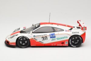 McLaren F1 GTR GT1 #30 West Competition J. Nielsen 1996 UT Models 1:18 39624 Метал — снимка 4 от 8