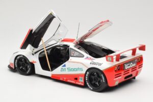 McLaren F1 GTR GT1 #30 West Competition J. Nielsen 1996 UT Models 1:18 39624 Метал — снимка 5 от 8