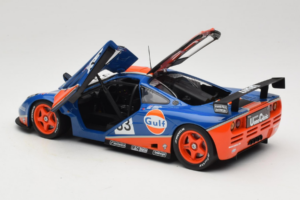 McLaren F1 GTR Gulf #33 R. Bellm / M. Weaver / J-J. Lehto 24 Hours of Le Mans 1996 UT Models 1:18 530161833 Метал — снимка 5 от 8
