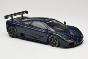 McLaren F1 GTR Le Mans Edition Лилав UT Models 1:18 MCLAREN001 Метал — снимка 6 от 8
