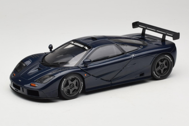 McLaren F1 GTR Le Mans Edition Лилав UT Models 1:18 MCLAREN001 Метал