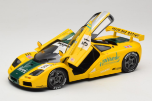McLaren F1 GTR #51 Mach One Racing Le Mans 1995 UT Models 1:18 530151851 Метал — снимка 2 от 8