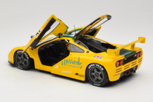 McLaren F1 GTR #51 Mach One Racing Le Mans 1995 UT Models 1:18 530151851 Метал — снимка 5 от 8
