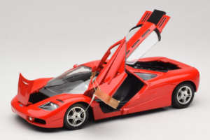 McLaren F1 High Mirror Light Red Guiloy 1:18 67505 Метал — снимка 2 от 8