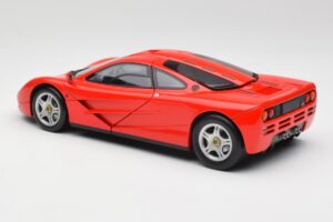 McLaren F1 Magma Червен Minichamps 1:18 530133422 Метал — снимка 7 от 8
