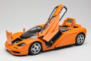 McLaren F1 Оранжев Minichamps 1:12 530133131 Метал — снимка 2 от 9