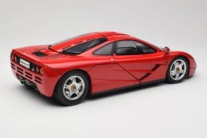 McLaren F1 Червен Minichamps 1:12 530133125 Метал — снимка 3 от 9