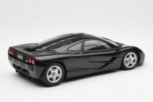 McLaren F1 Road Car Черен AUTOart 1:18 76002 Метал — снимка 3 от 8