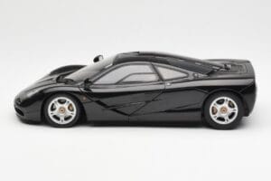 McLaren F1 Road Car Черен AUTOart 1:18 76002 Метал — снимка 4 от 8