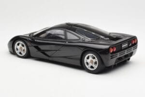 McLaren F1 Road Car Черен AUTOart 1:18 76002 Метал — снимка 7 от 8