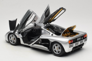 McLaren F1 Сребрист LCD 1:18 LCD18014-SI Метал — снимка 5 от 8