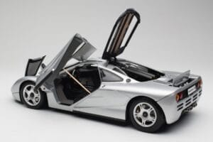 McLaren F1 Сребрист Minichamps 1:12 530133129 Метал — снимка 5 от 8