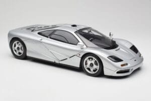 McLaren F1 Сребрист Minichamps 1:12 530133129 Метал — снимка 6 от 8