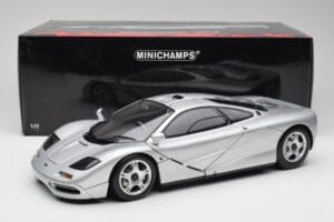 McLaren F1 Сребрист Minichamps 1:12 530133129 Метал — снимка 8 от 8