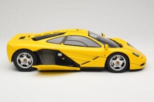 McLaren F1 Жълт Minichamps 1:12 530133121 Метал — снимка 4 от 9