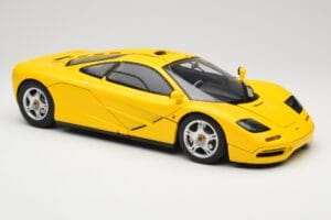 McLaren F1 Жълт Minichamps 1:12 530133121 Метал — снимка 7 от 9