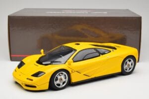McLaren F1 Жълт Minichamps 1:12 530133121 Метал — снимка 9 от 9