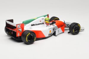 McLaren MP4/8 Ford #8 A. Senna Winner European GP Donington 1993 Minichamps 1:18 540931848 Метал — снимка 2 от 6